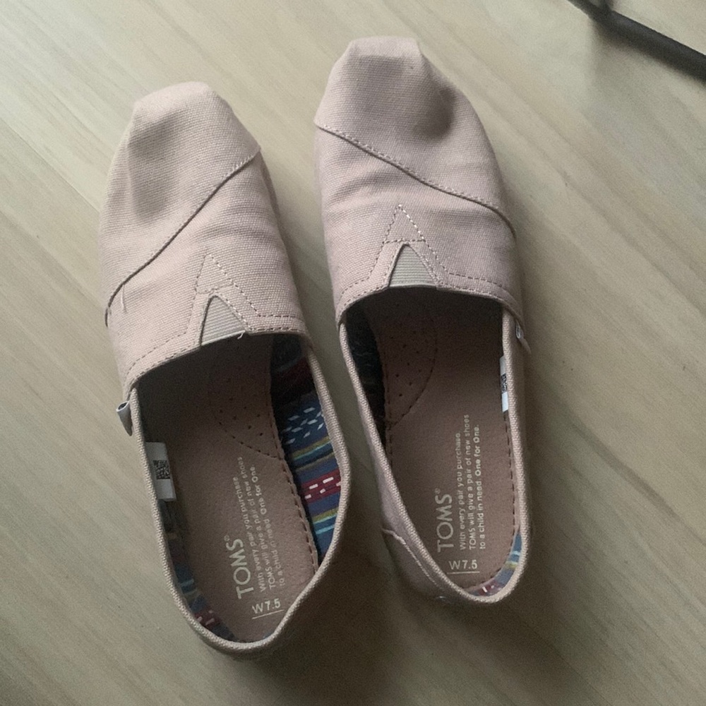 Toms